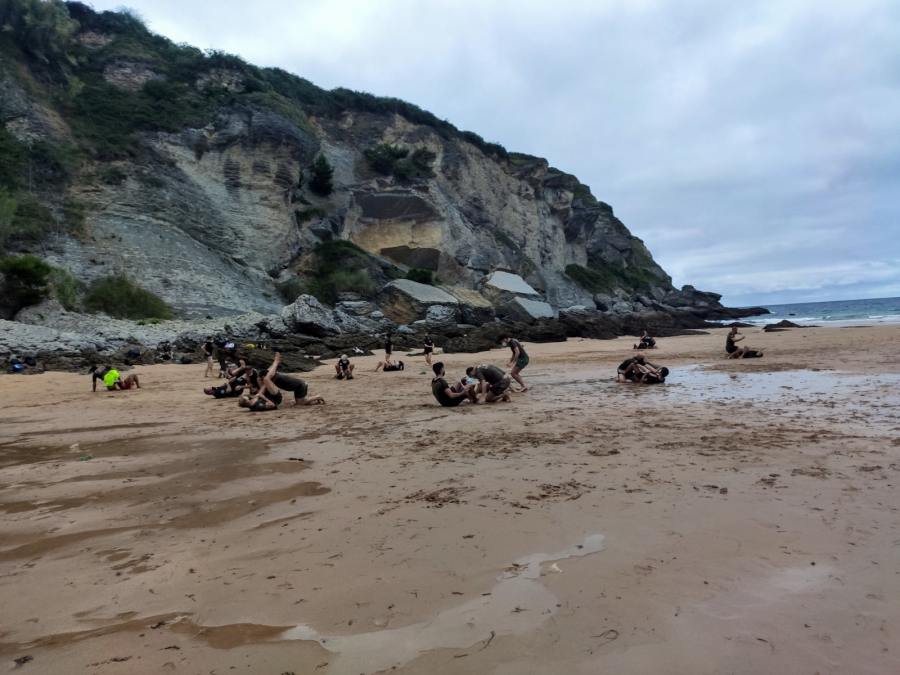 escuela krav maga cantabria playa santander mataleñas agosto 2021