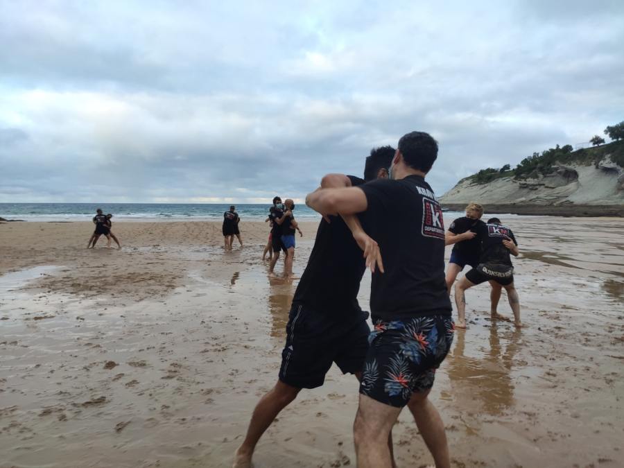 lucha krav maga en mataleñas club krav maga cantabria