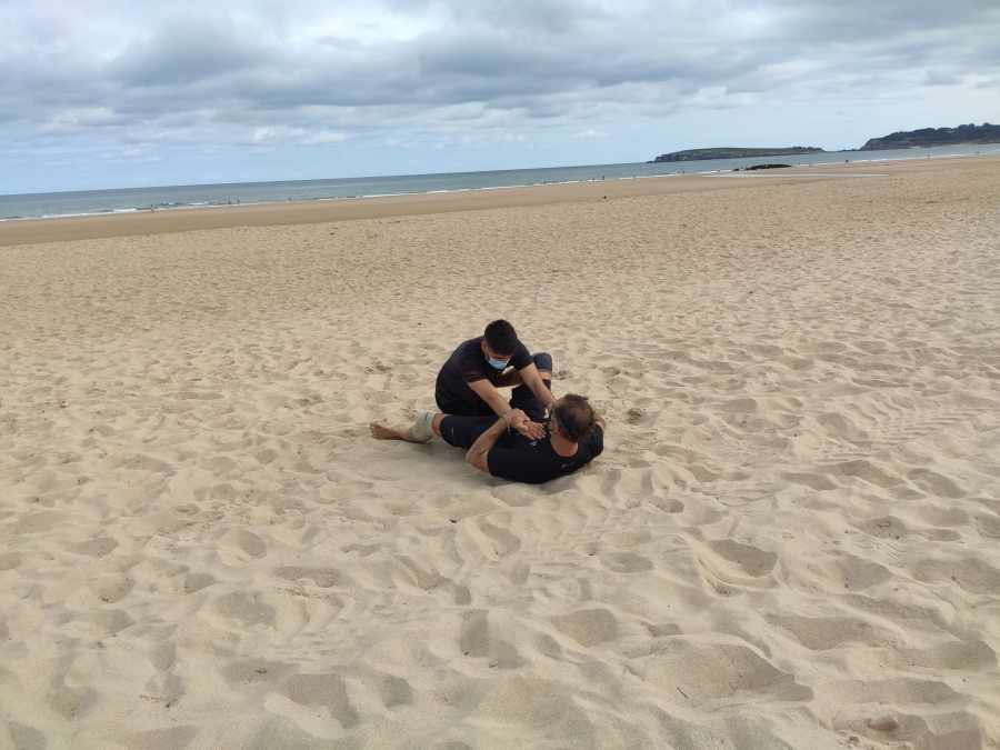 entrenamiento suelo en la playa