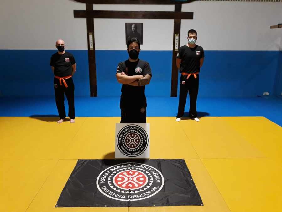 12ª promoción de cinturones naranjas de la escuela krav maga cantabria. examen en Santander. enrique oliva