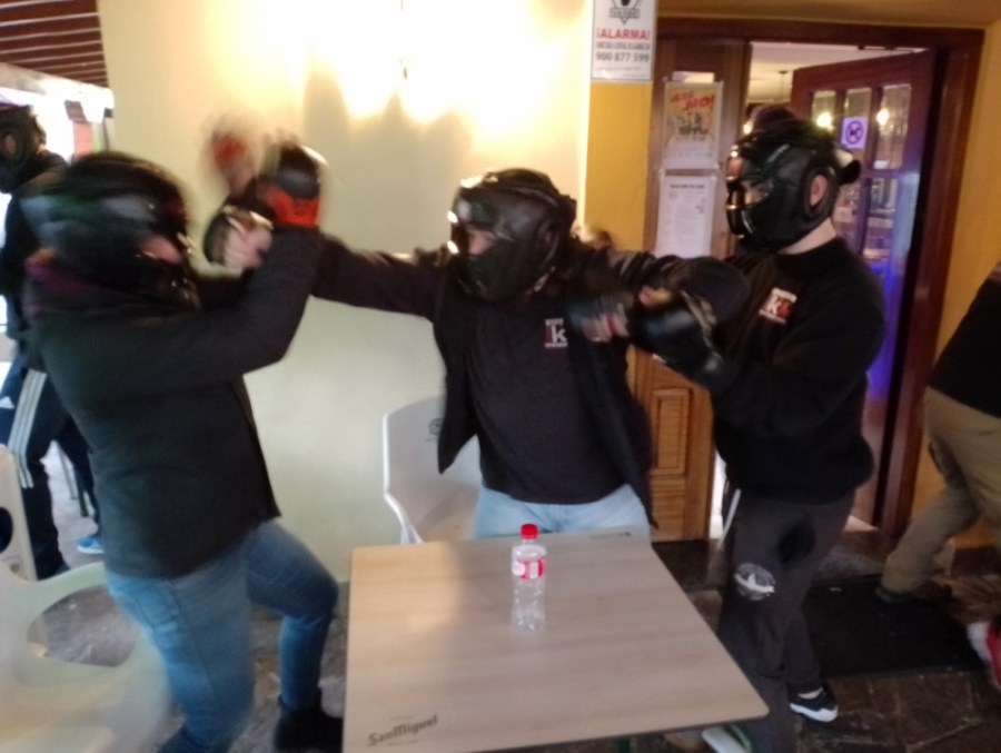 seminario krav maga bar el cruce galizano cantabria enrique oliva