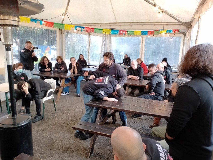 seminario krav maga bar el cruce galizano cantabria enrique oliva