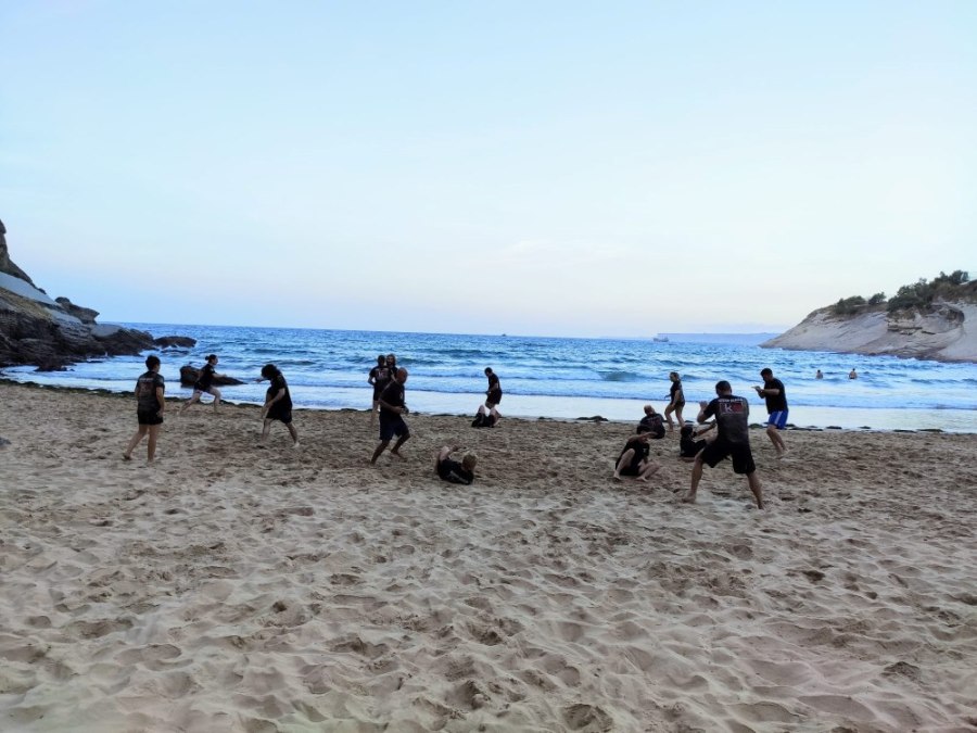 entrenamiento krav maga playa cantabria