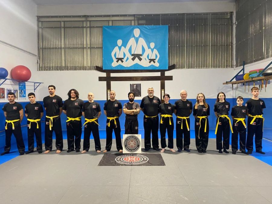 promoción cinturones amarillos krav maga cantabria defensa personal santander enrique oliva micaela judo
