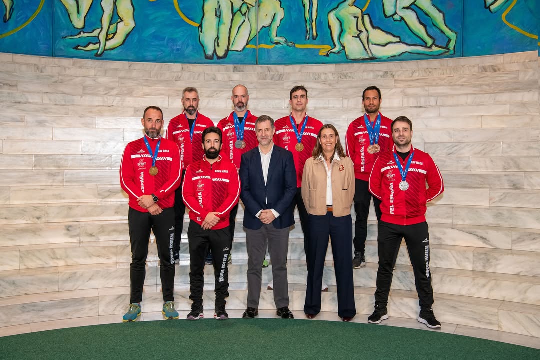 recepción y homenaje gobierno cantabria equipo krav maga cantabria enrique oliva