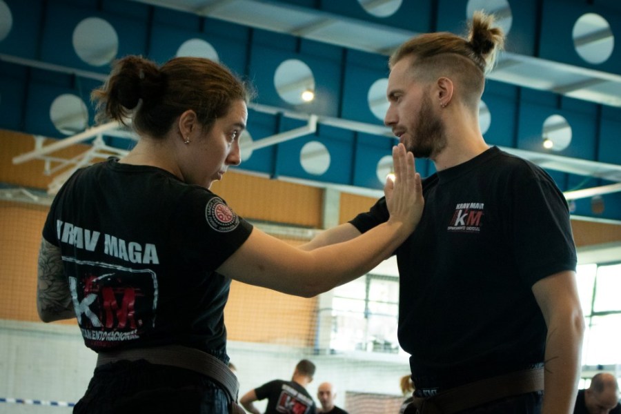 krav maga mujeres defensa