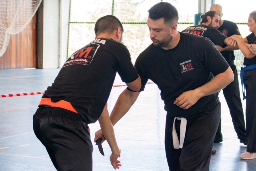 defensa ataque cuchillo krav maga